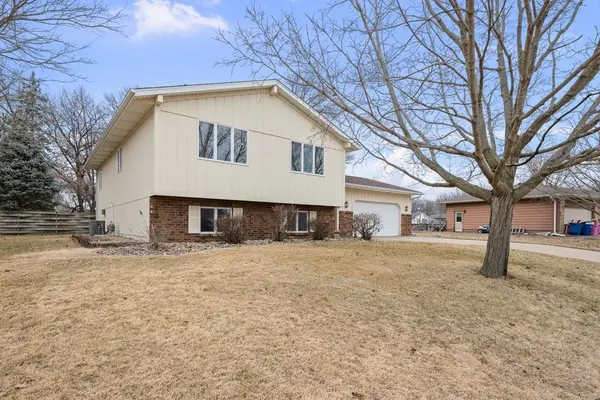 1141 Mark ST, Colona, IL 61241