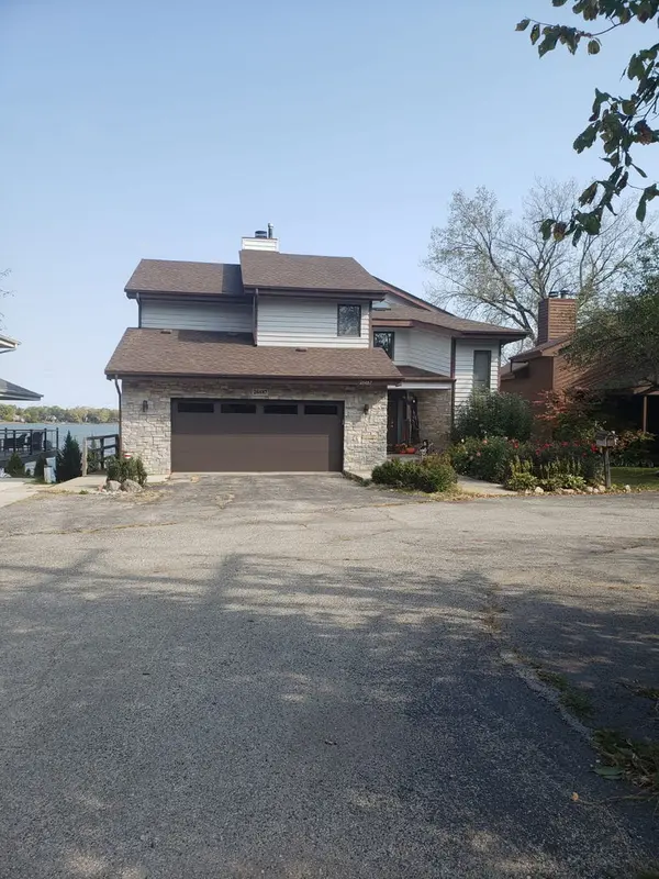 26487 N Il Route 83 Route, Mundelein, IL 60060