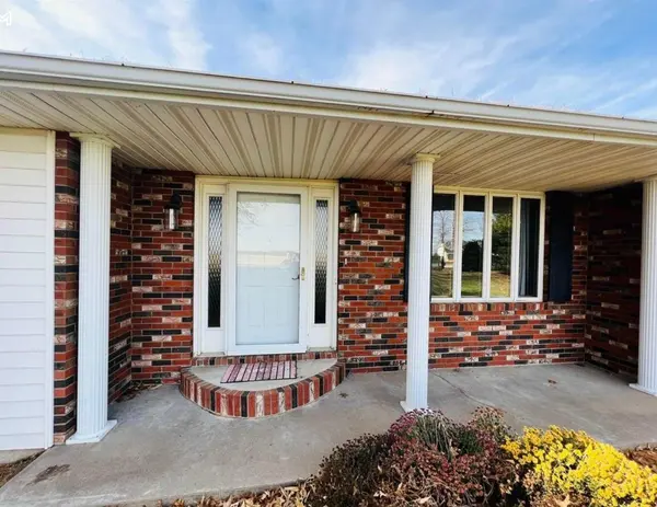 17830 E 1600th ST, Bushnell, IL 61422
