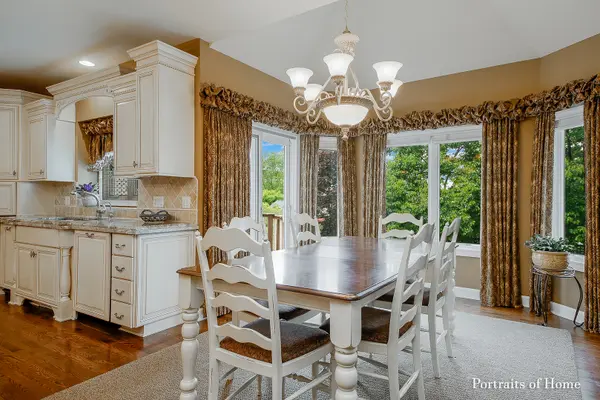 25W176 Mayflower AVE, Naperville, IL 60540