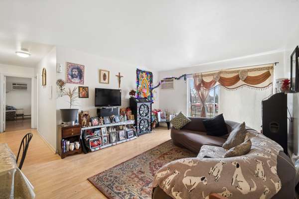 3 E Dundee Quarter DR #307, Palatine, IL 60074
