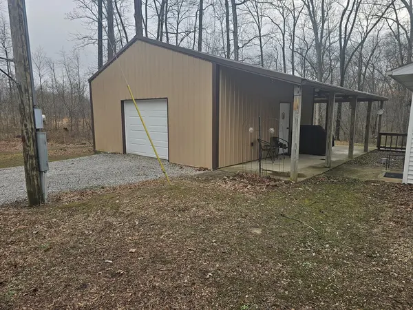 13751 N Condor LN, Bluford, IL 62814