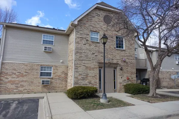 1520 W Sand Bar CT #1C, Round Lake Beach, IL 60073