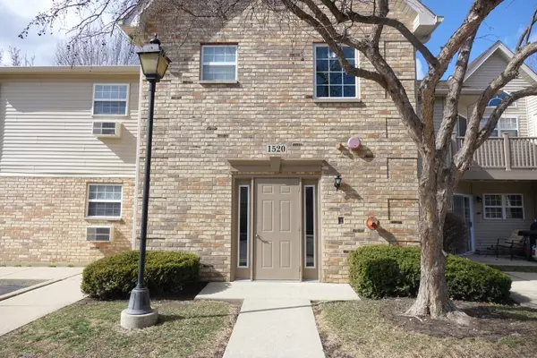 1520 W Sand Bar CT #1C, Round Lake Beach, IL 60073
