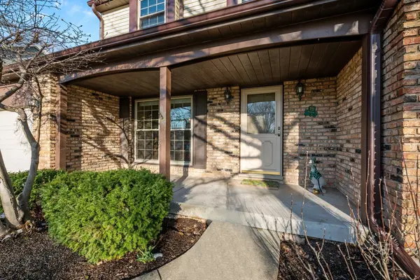 2408 Barkdoll RD, Naperville, IL 60565