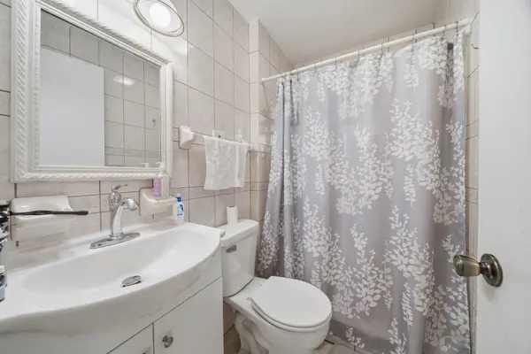 2951 N Rutherford AVE, Chicago, IL 60634