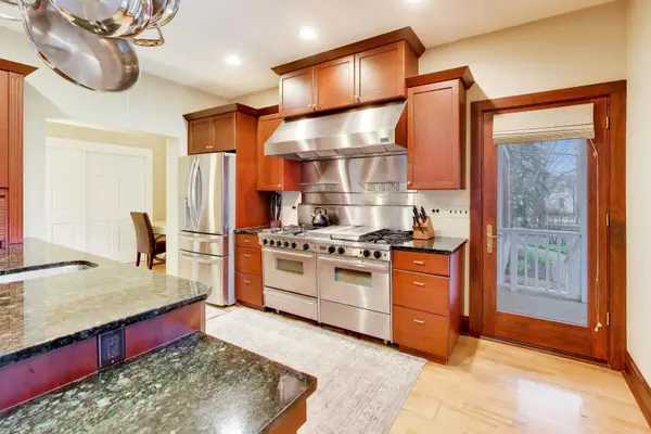 311 Brainerd AVE, Libertyville, IL 60048