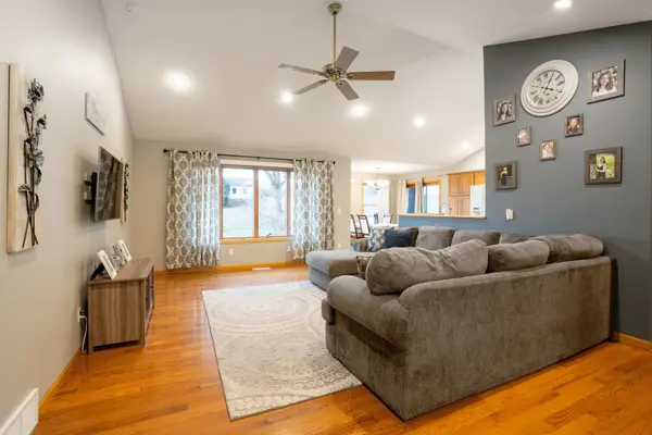 1207 26th AVE N, Clinton, IA 52732