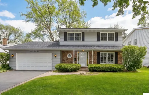 1532 Swallow ST, Naperville, IL 60565