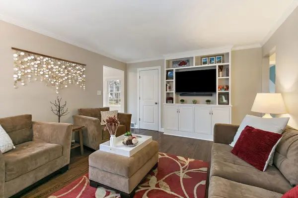 115 N Hager AVE, Barrington, IL 60010
