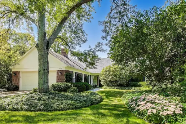 1076 Old Elm LN, Glencoe, IL 60022