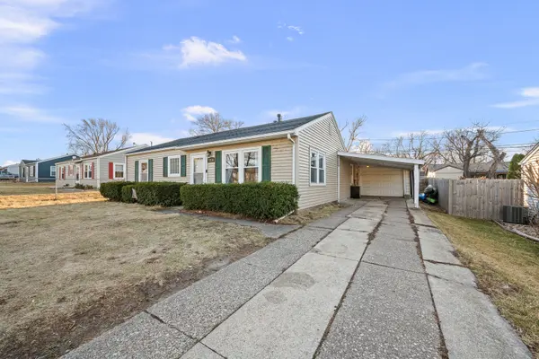 7318 Kelling ST, Davenport, IA 52806