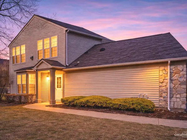 3210 Bromley LN, Aurora, IL 60502