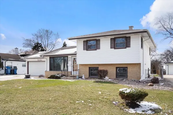 216 S Evergreen AVE,  Addison,  IL 60101