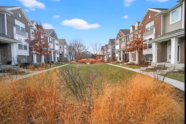1437 N Charles AVE, Naperville, IL 60563