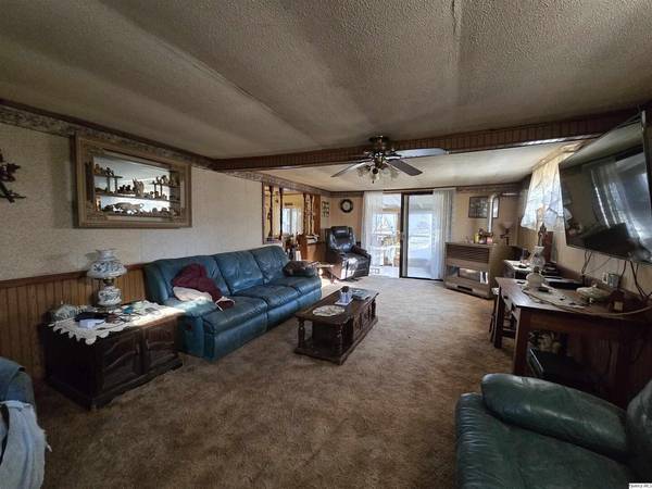 2219 N 1350th Ave., Camp Point, IL 62320