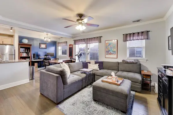 3450 N Janssen AVE #1B, Chicago, IL 60657