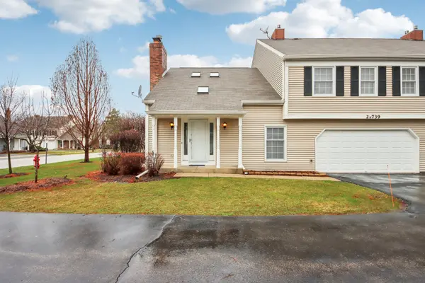2S739 Grove LN, Warrenville, IL 60555