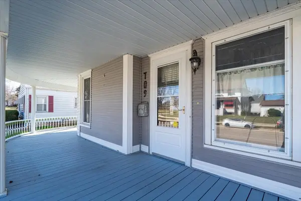 709 N Center ST, Clinton, IL 61727