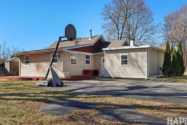 42522 N Lake AVE, Antioch, IL 60002