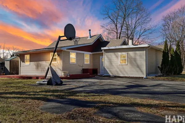 42522 N Lake AVE, Antioch, IL 60002