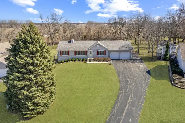 7302 Hickory, Wonder Lake, IL 60097