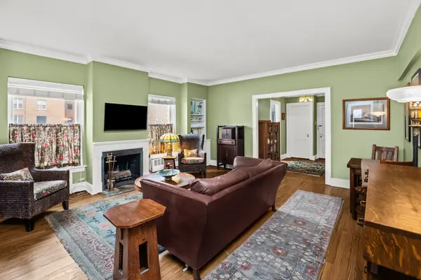 1519 Hinman AVE #4C, Evanston, IL 60201