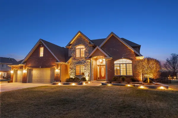 785 Stacey DR, New Lenox, IL 60451