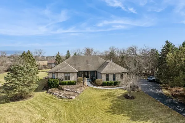 24963 N Abbey Glenn DR, Hawthorn Woods, IL 60047