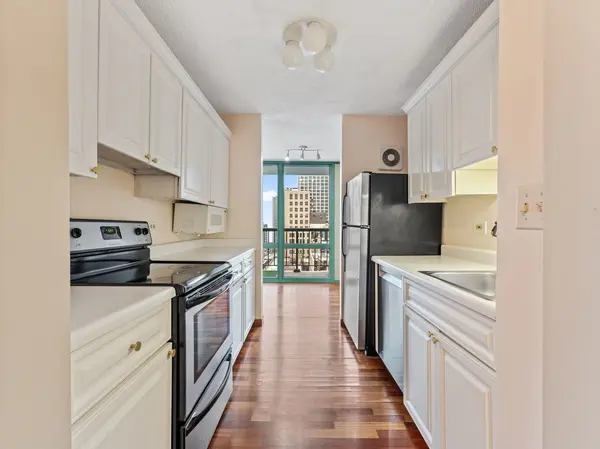 111 W Maple ST #1401, Chicago, IL 60610