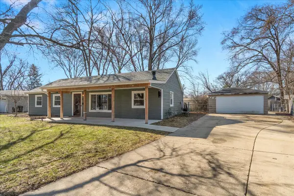 25 Seneca DR, Montgomery, IL 60538