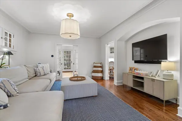 174 Woodland AVE, Winnetka, IL 60093
