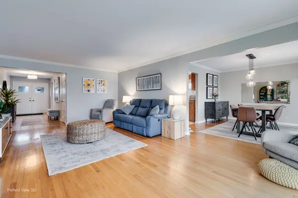 1003 W Hintz RD, Arlington Heights, IL 60004