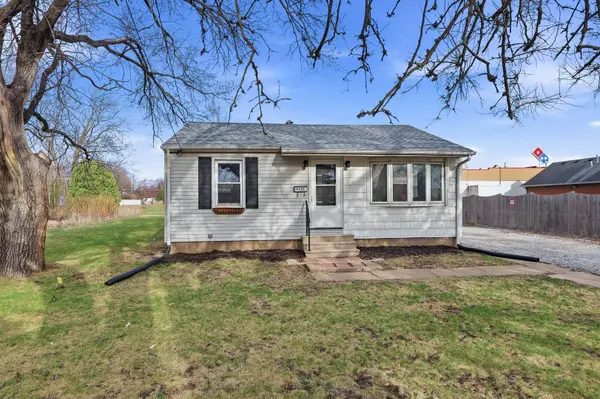 4120 4th ST, East Moline, IL 61244