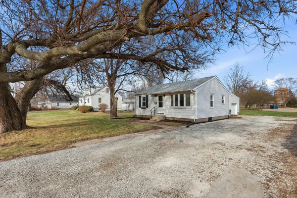 4120 4th ST, East Moline, IL 61244