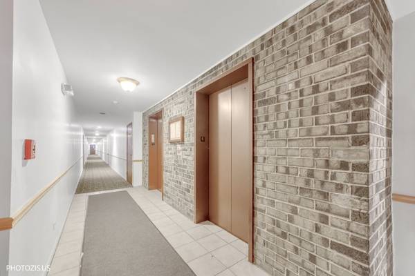 1275 E Baldwin LN #602, Palatine, IL 60074