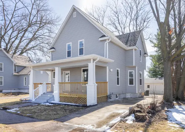 1212 14th AVE, Moline, IL 61265