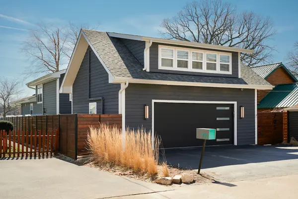795 Oak CT, Crystal Lake, IL 60014