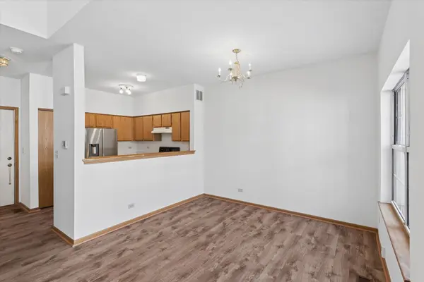 3 Dewalt CT, Elmhurst, IL 60126