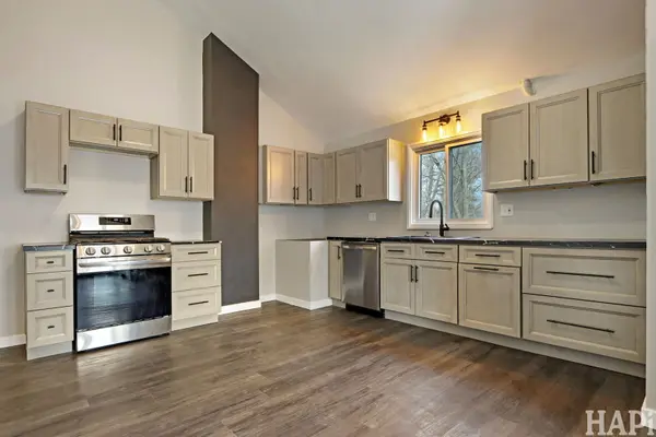 41679 N Country Club DR, Antioch, IL 60002