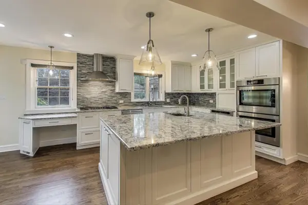 6420 N Navajo AVE, Chicago, IL 60646