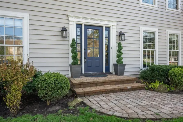 826 S Charles AVE, Naperville, IL 60540