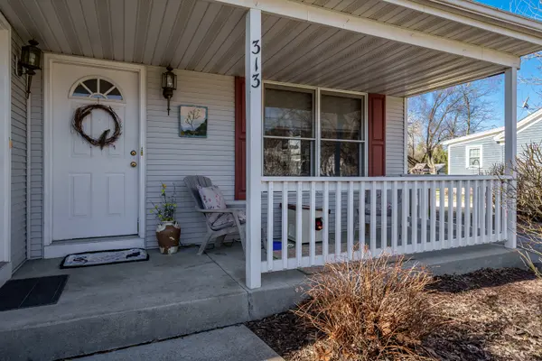 313 GENOA ST, Cherry Valley, IL 61016