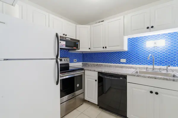 233 E Erie ST #1602, Chicago, IL 60611