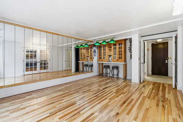 233 E Erie ST #1602, Chicago, IL 60611