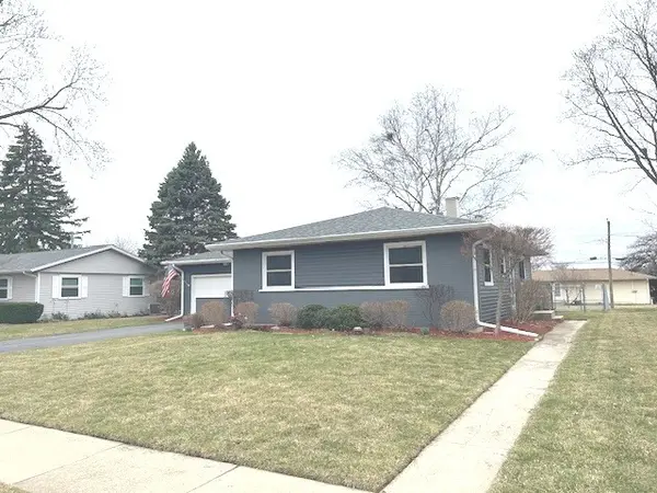 1242 N Linden AVE, Palatine, IL 60074