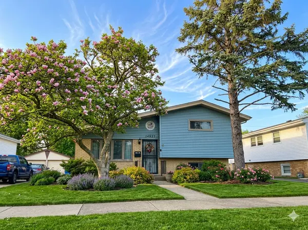 14927 Kenton AVE, Midlothian, IL 60445