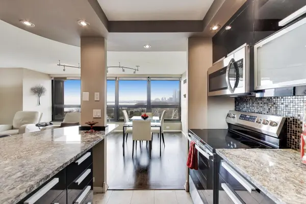 360 E Randolph ST #702, Chicago, IL 60601