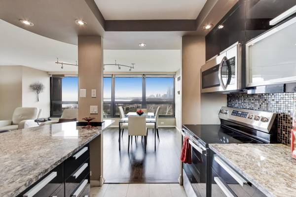 360 E Randolph ST #702, Chicago, IL 60601