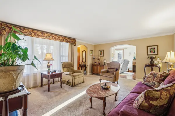 1010 W Elm ST, Arlington Heights, IL 60004